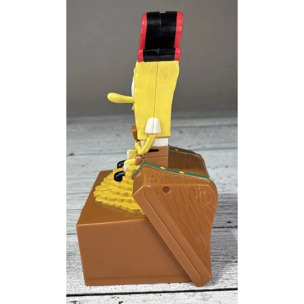 Sponge Bob Square Pants Pirate Alarm Clock & Coin Penny Bank 2006 Viacom
